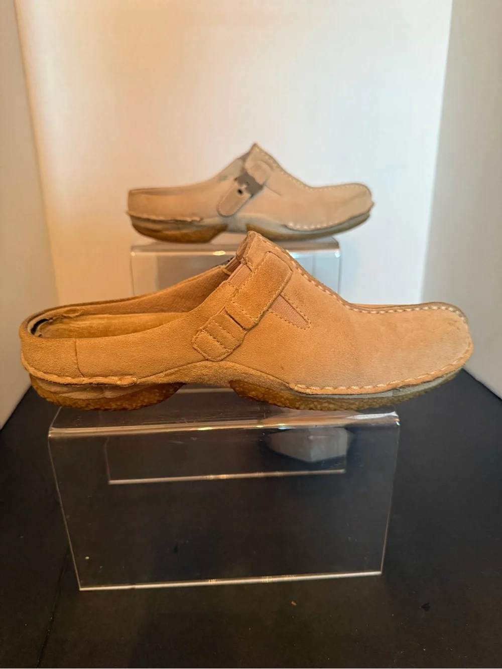 Earth Spirit Tan Suede Slip-On Clog with Buckle 7